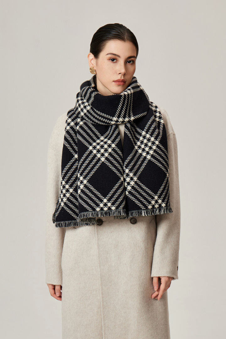 Moncelia Avarelle Plaid Scarf