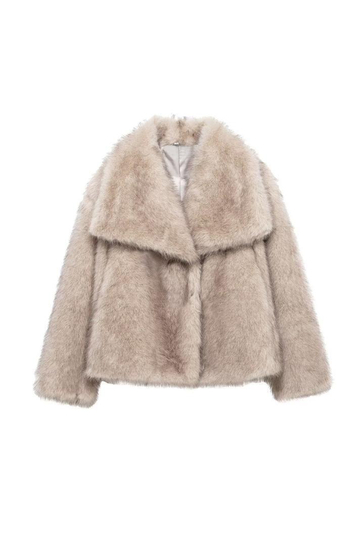 Moncelia Ebba Faux Fur Wide Collar Short Coat