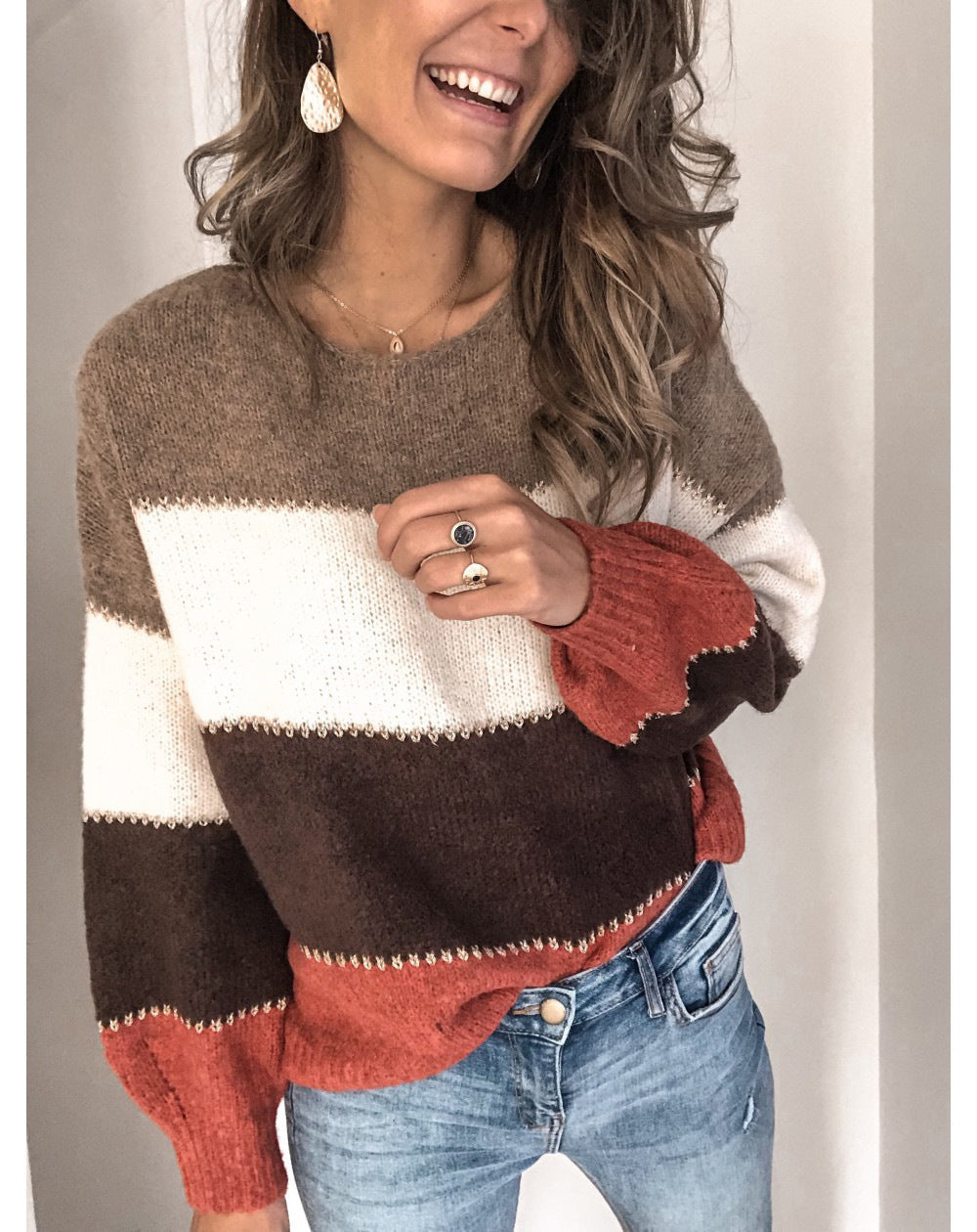 Moncelia Manuela Color Block Crew Neck Sweater