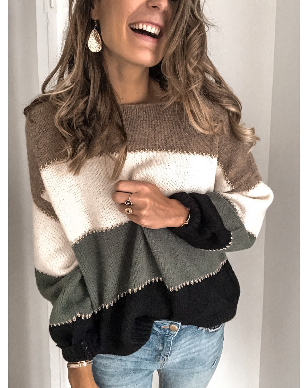 Moncelia Manuela Color Block Crew Neck Sweater
