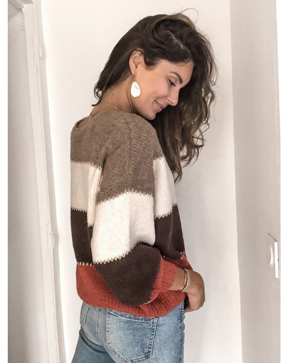 Moncelia Manuela Color Block Crew Neck Sweater