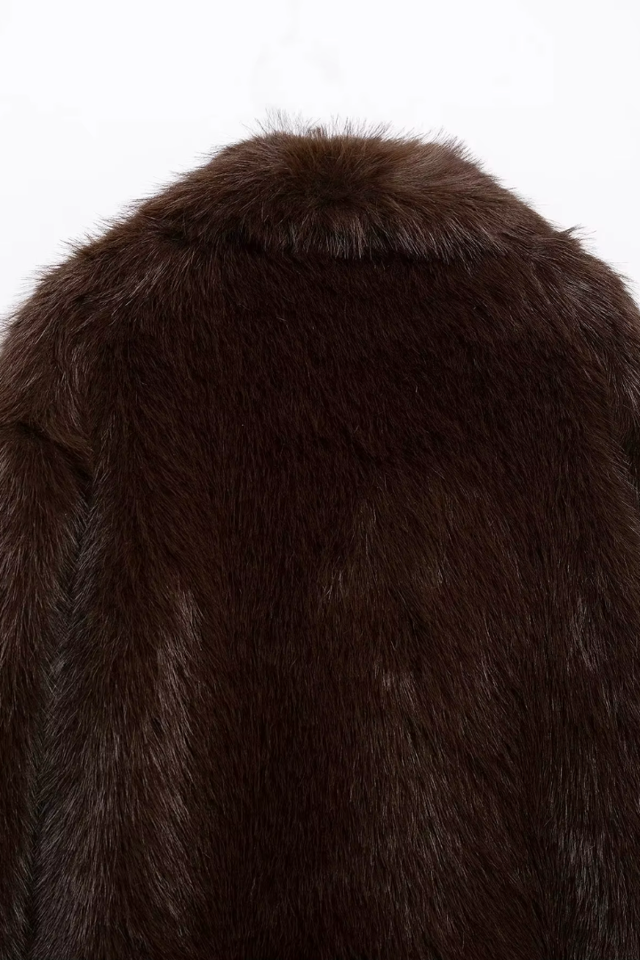 Moncelia Ebba Faux Fur Wide Collar Short Coat