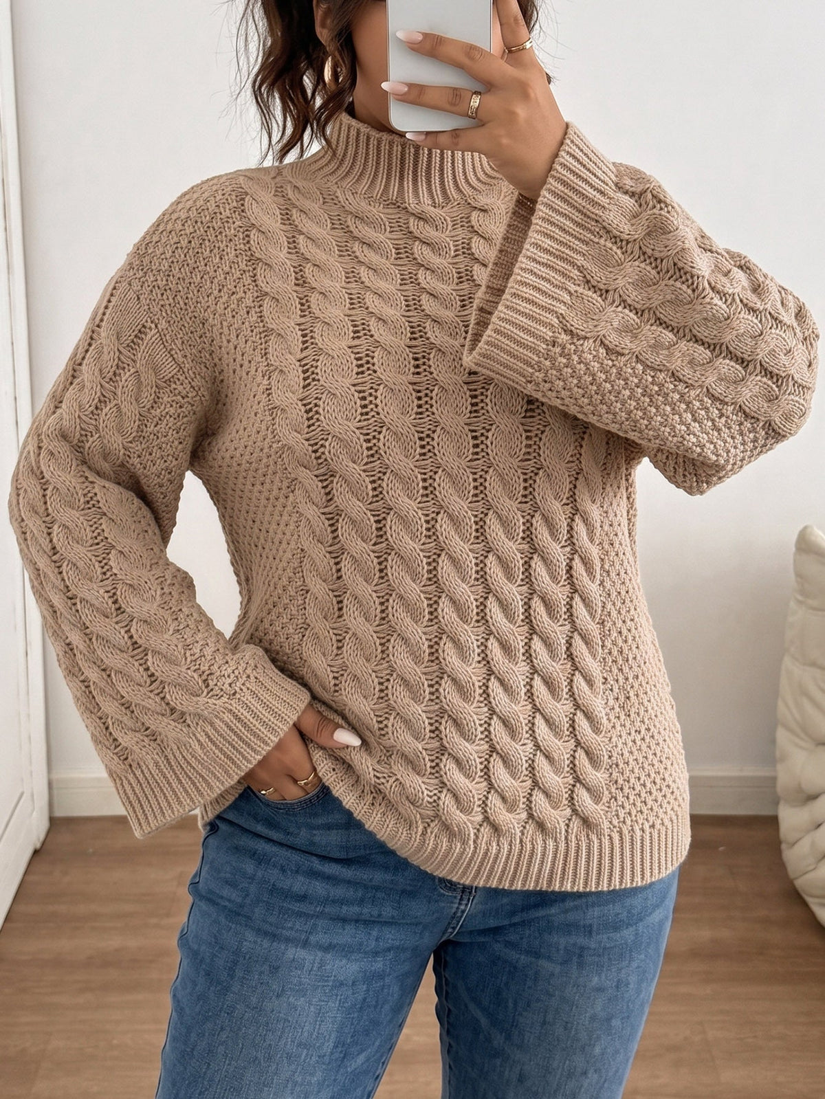Moncelia Ronja Chunky Cable Flare Sleeve Sweater