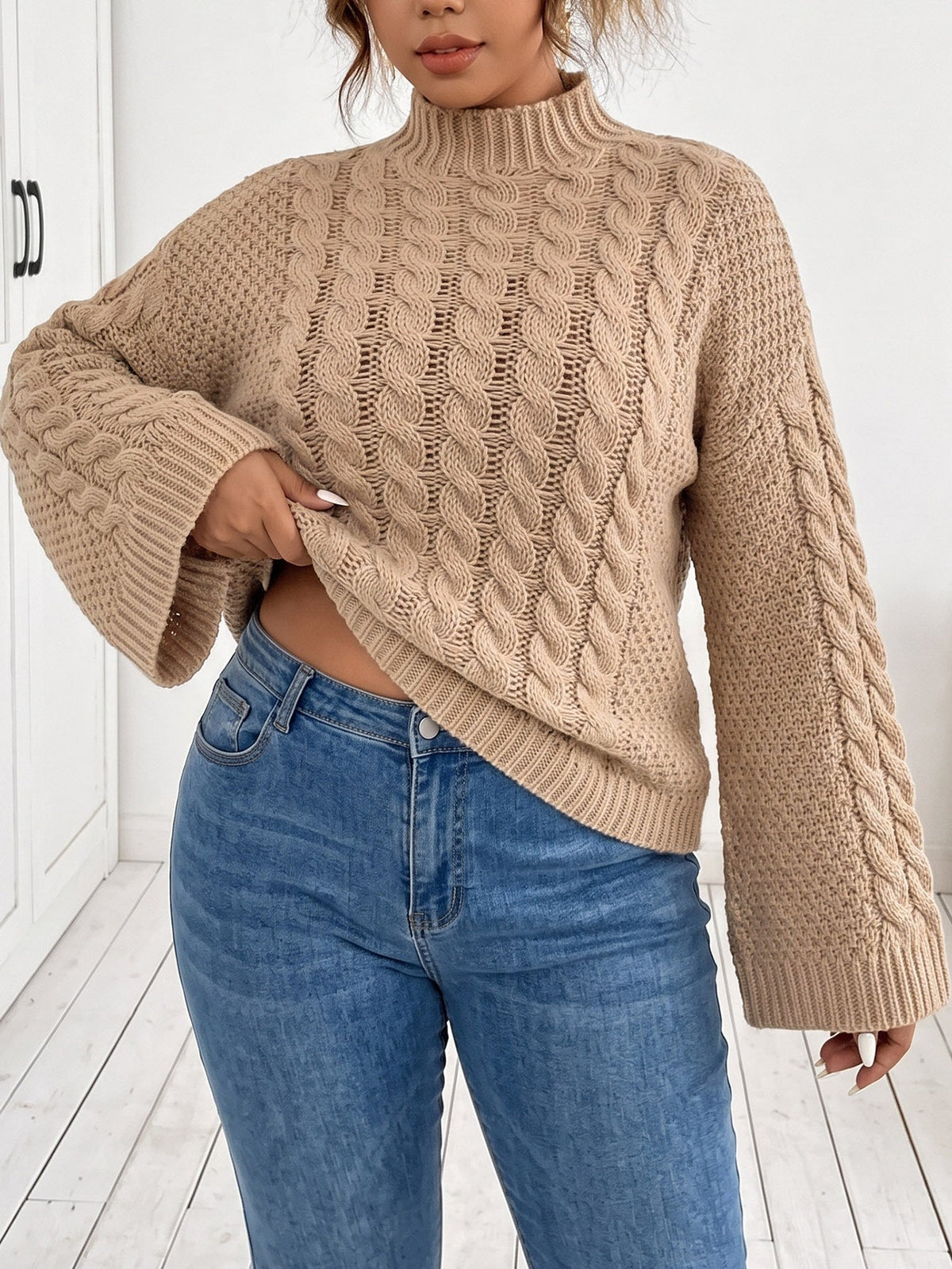 Moncelia Ronja Chunky Cable Flare Sleeve Sweater