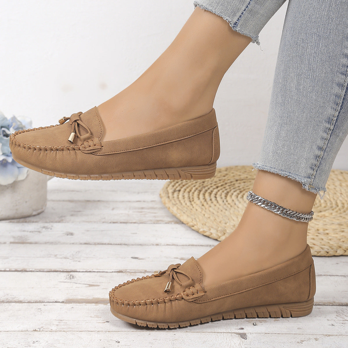 Moncelia Ersilia Whipstitch Bow Moccasin Loafers