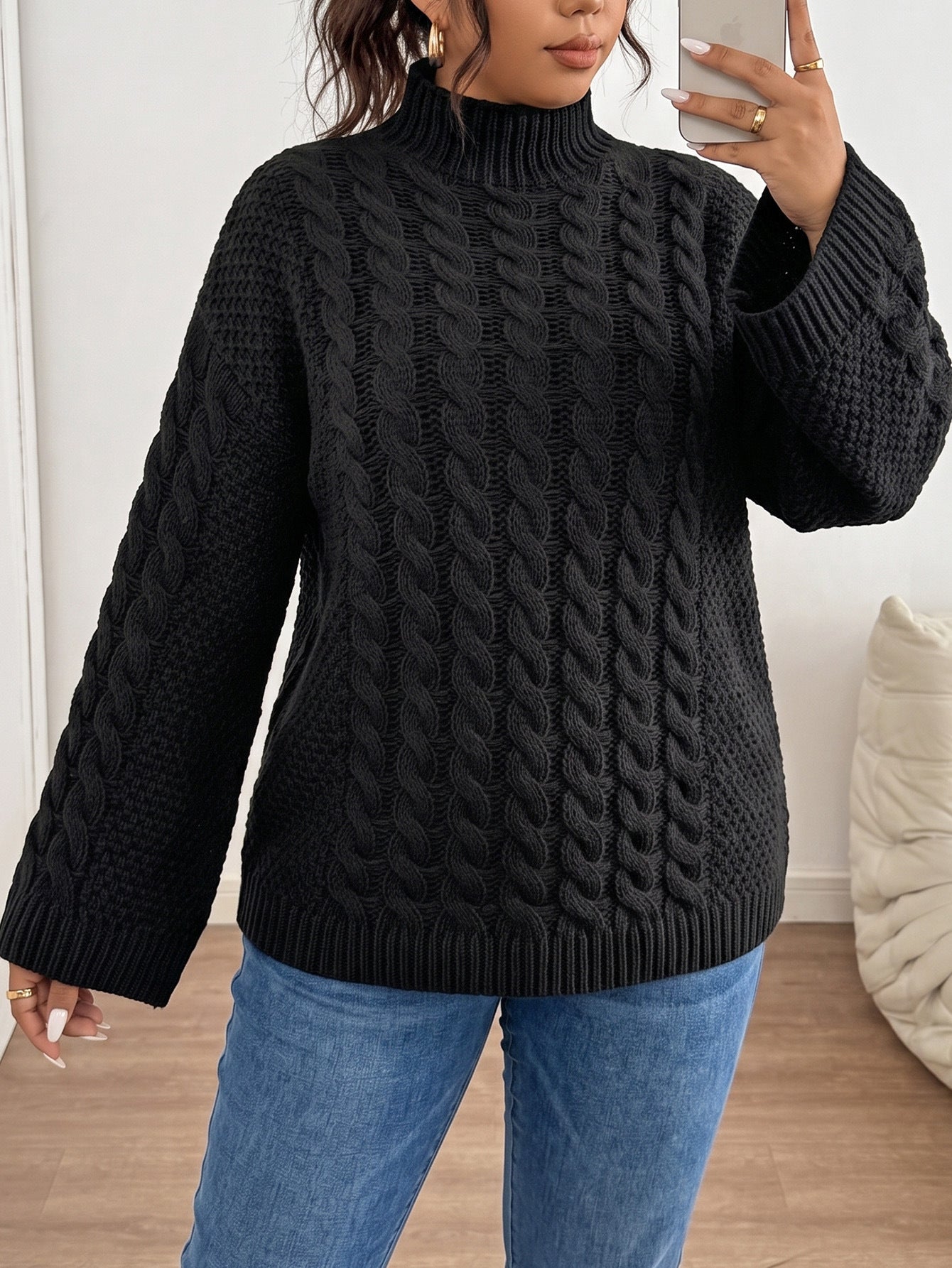 Moncelia Ronja Chunky Cable Flare Sleeve Sweater
