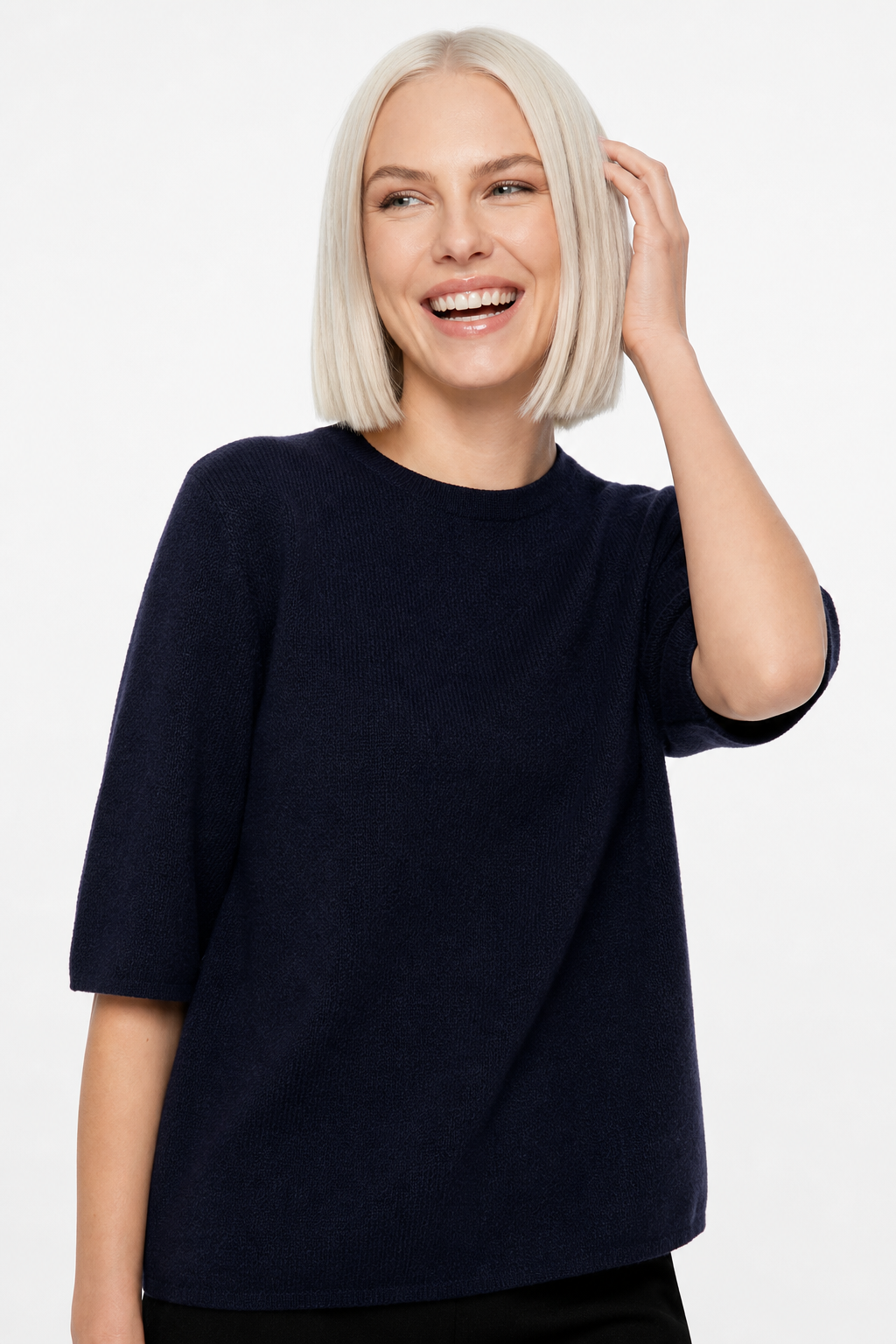 Moncelia Tullia Seamless Crew Neck Knit Pullover